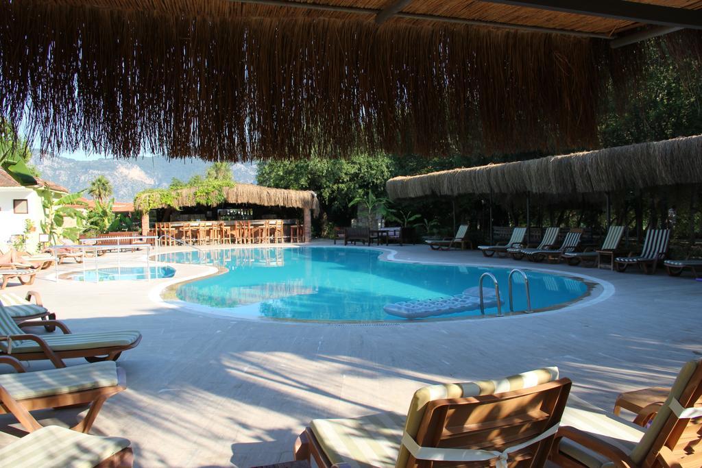 Hotel Riverside Дальян Экстерьер фото