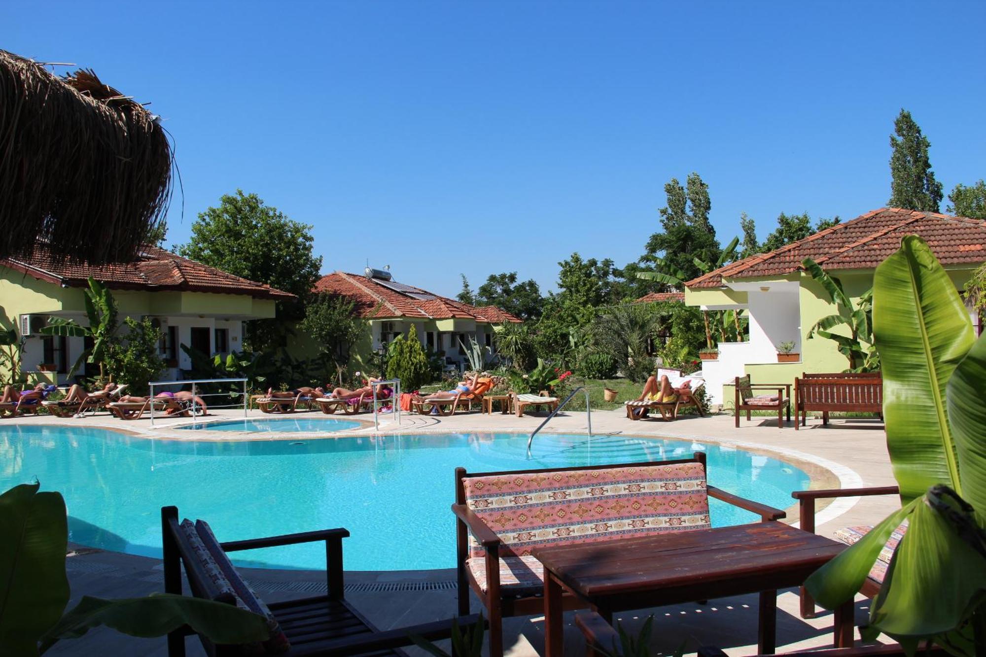 Hotel Riverside Дальян Экстерьер фото