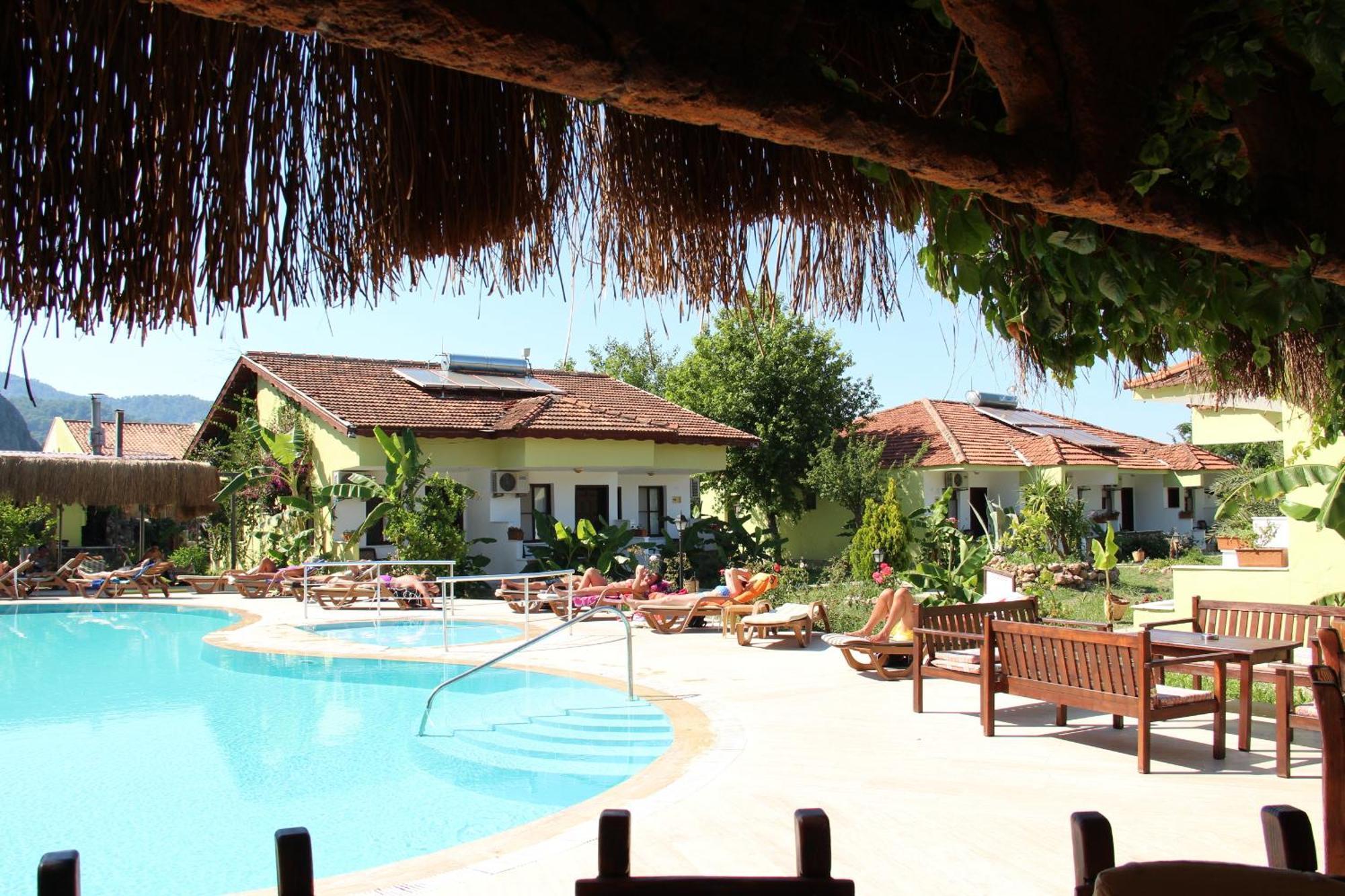 Hotel Riverside Дальян Экстерьер фото