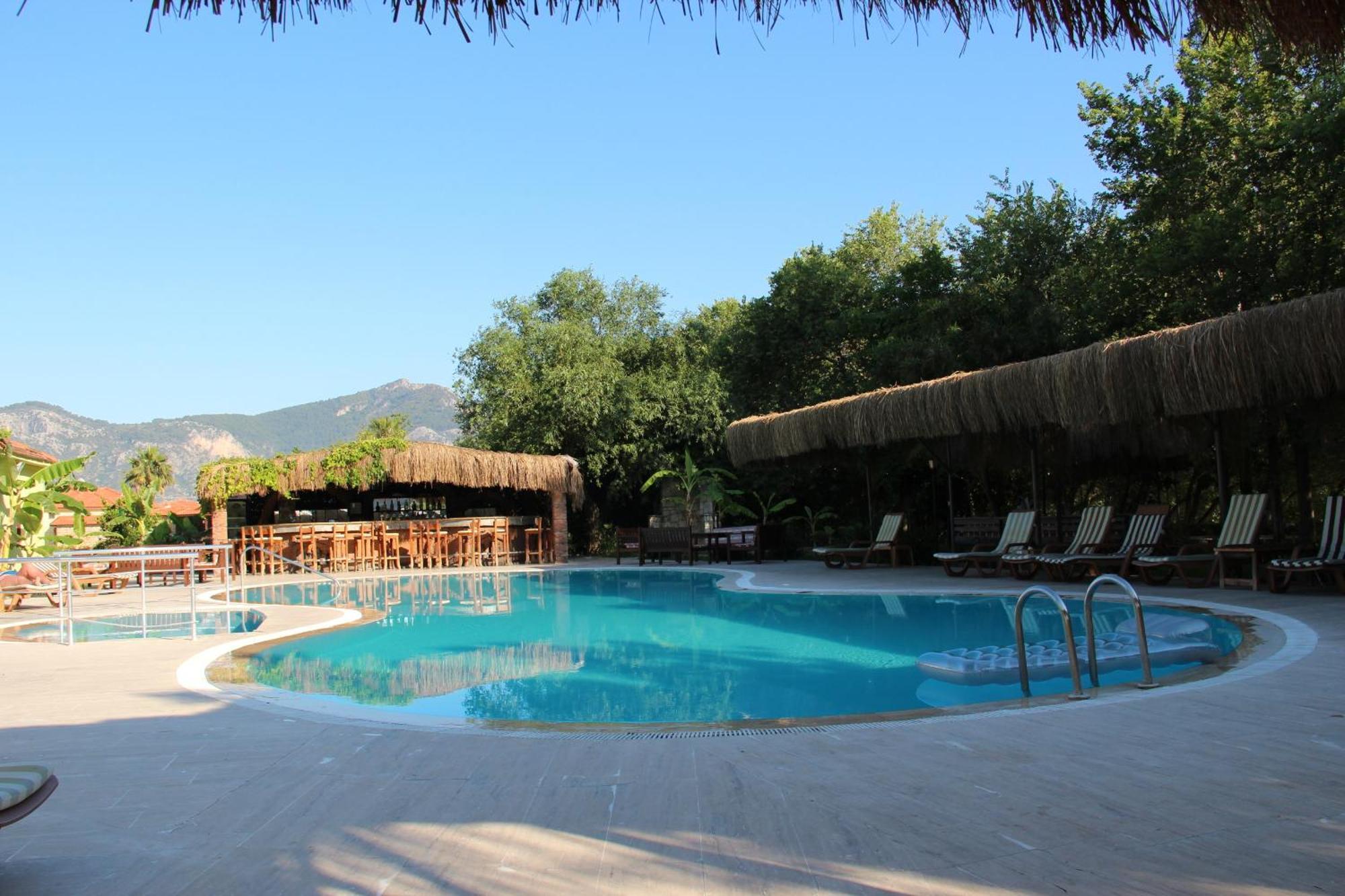 Hotel Riverside Дальян Экстерьер фото