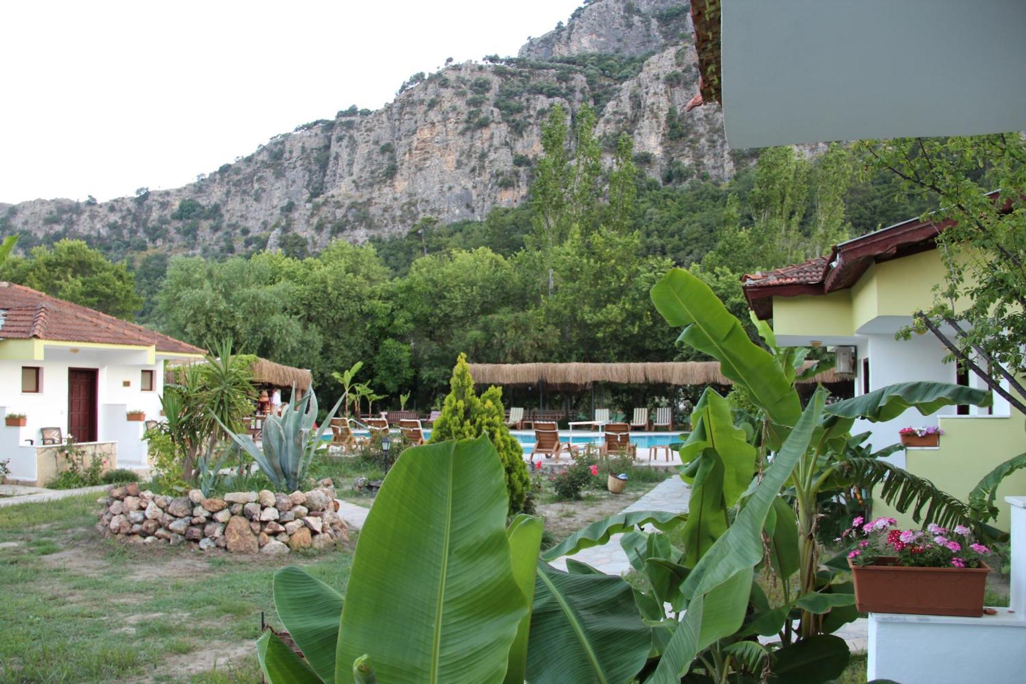 Hotel Riverside Дальян Экстерьер фото